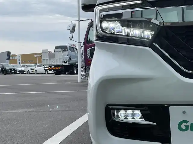 ホンダ Ｎ ＢＯＸ カスタム G L ホンダセンシング 香川県 2020(令2)年 3.2万km プラチナホワイトパール 登録時走行距離：31501km/ディーラー純正ナビ/　CD DVD BT　フルセグTV/バックカメラ/左側パワースライドドア/衝突被害軽減/レーンキープアシスト/レーダークルーズコントロール/LEDヘッドライト/オートライト/フォグランプ/横滑り防止装置/ビルトインETC/ベンチシート/シートヒーター/ロールサンシェード/ISOFIX/プッシュスタート/スマートキー/スペアキー