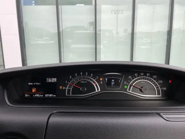 ホンダ Ｎ ＢＯＸ カスタム G L ホンダセンシング 香川県 2020(令2)年 3.2万km プラチナホワイトパール 登録時走行距離：31501km/ディーラー純正ナビ/　CD DVD BT　フルセグTV/バックカメラ/左側パワースライドドア/衝突被害軽減/レーンキープアシスト/レーダークルーズコントロール/LEDヘッドライト/オートライト/フォグランプ/横滑り防止装置/ビルトインETC/ベンチシート/シートヒーター/ロールサンシェード/ISOFIX/プッシュスタート/スマートキー/スペアキー