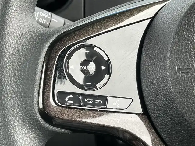 ホンダ Ｎ ＢＯＸ カスタム G L ホンダセンシング 香川県 2020(令2)年 3.2万km プラチナホワイトパール 登録時走行距離：31501km/ディーラー純正ナビ/　CD DVD BT　フルセグTV/バックカメラ/左側パワースライドドア/衝突被害軽減/レーンキープアシスト/レーダークルーズコントロール/LEDヘッドライト/オートライト/フォグランプ/横滑り防止装置/ビルトインETC/ベンチシート/シートヒーター/ロールサンシェード/ISOFIX/プッシュスタート/スマートキー/スペアキー