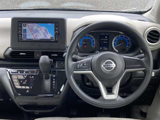 日産 デイズ X 島根県 2021(令3)年 4.1万km スターリングシルバーM ディーラーOPメモリナビ (CD/BT/フルセグ)/バックカメラ/ETC/エマージェンシーブレーキ/車線逸脱警告/前方ドライブレコーダー/電動格納ミラー/オートライト/アイドリングストップ/純正フロアマット