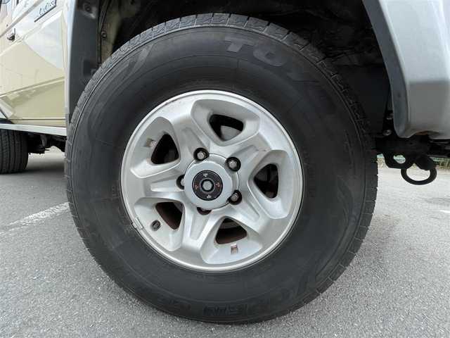 トヨタ ランドクルーザー 東京都 2015(平27)年 10.3万km ベージュ カロッツェリアナビ/バックモニター/デジタルインナーミラー/ETC/ドライブレコーダー/電動格納ミラー/ヘッドライトレベライザー/フォグランプ（霧除けランプ／霧灯）/キーレスエントリー