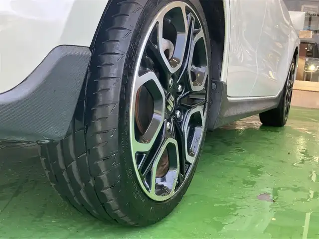 スズキ スイフト スポーツ セーフティPKG 神奈川県 2019(令1)年 2.1万km ピュアホワイトP アダクティブクルーズコントロール/全方位カメラ/純正OPナビ/フルセグTV/バックカメラ/Bluetooth接続可/DVD再生可/レーダークルコン/純正17インチAW/D席シートヒーター/ビルトインETC/LEDヘッドライト/AUTOライト/スマートキー×2