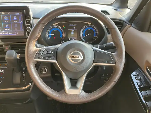 日産 ルークス ハイウェイスター X 静岡県 2021(令3)年 9.7万km フローズンバニラパール (株)IDOMが運営する【じしゃロン焼津店】の自社ローン専用車両になります。こちらは現金またはオートローンご利用時の価格です。自社ローンご希望の方は別途その旨お申付け下さい /純正ＳＤナビ/（フルセグＴＶ/Ｂｌｕｅｔｏｏｔｈ接続/ＣＤ/ＤＶＤ）/両側パワースライドドア/衝突軽減ブレーキ/バックカメラ/３６０°カメラ/ＥＴＣ/ＬＥＤヘッドライト/オートライト/オートハイビーム