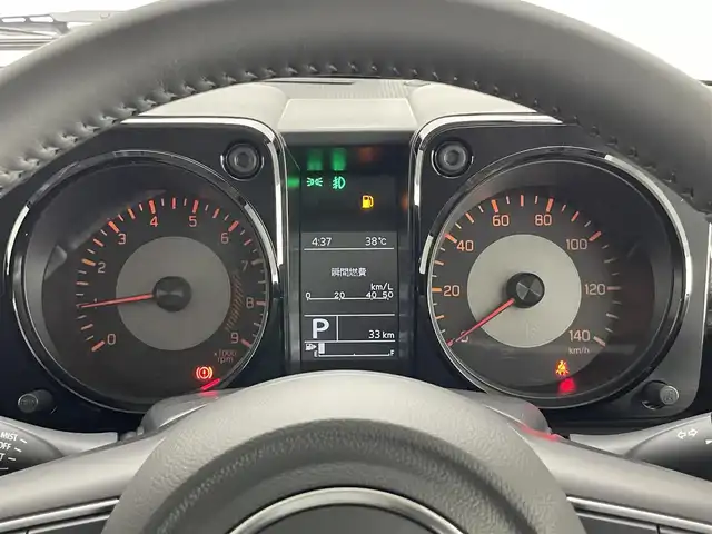 スズキ ジムニー XC 愛知県 2025(令7)年 0.1千km ミディアムグレー 届出済未使用車　禁煙車　リアパーキングセンサー　デュアルセンサーブレーキ　ヘッドライトウォッシャー　ミラーヒーター　電動格納ミラー　ＬＥＤライト　フォグランプ　衝突軽減　ターボ車　逸脱警報　背面タイヤ　アイドリングストップ ダウンヒルアシストコントロール
