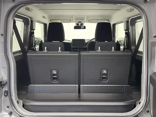 スズキ ジムニー XC 愛知県 2025(令7)年 0.1千km ミディアムグレー 届出済未使用車　禁煙車　リアパーキングセンサー　デュアルセンサーブレーキ　ヘッドライトウォッシャー　ミラーヒーター　電動格納ミラー　ＬＥＤライト　フォグランプ　衝突軽減　ターボ車　逸脱警報　背面タイヤ　アイドリングストップ ダウンヒルアシストコントロール