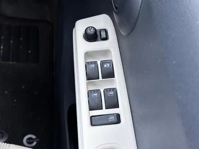 ダイハツ ミラ ココア L 宮城県 2014(平26)年 2.9万km コットンアイボリー 純正オーディオ/ヘッドライトレベライザー/アイドリングストップ/シートリフター/ベンチシート/電動格納ミラー/社外ドライブレコーダー/フロアマット/ドアバイザー/スマートキー