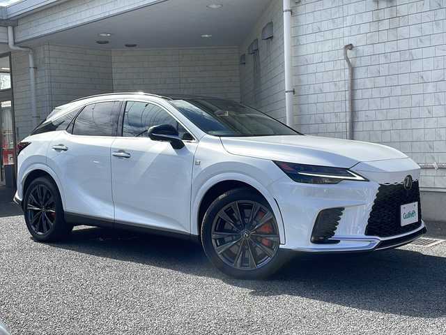 レクサス ＲＸ 350 Fスポーツ 神奈川県 2024(令6)年 0.6万km ホワイトノーヴァガラスフレーク ワンオーナー/サンルーフ/オレンジブレーキキャリパー/純正ナビ（フルセグTV/AM/FM/BT/USB/Miracast）/全方位カメラ/前後ドライブレコーダー/レーダークルーズコントロール/パドルシフト/クリアランスソナー/レーンキープアシスト/ブラインドスポットモニター/リヤクロストラフィックアラート/安心降車システム/パーキングサポートブレーキ/赤革シート/全席パワーシート/全席エアーシート＆シートヒーター/電動リアゲート/電動チルト/ステアリングヒーター/純正アルミ/ルーフレール/ETC2.0/スペアキー×1/カードキー×1/取扱説明書/保証書