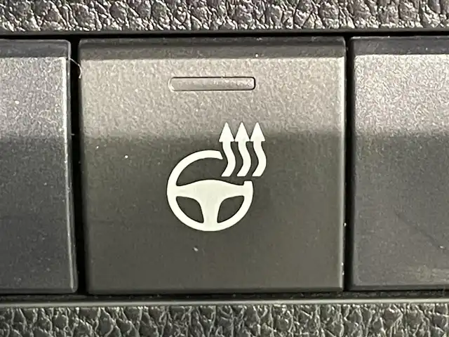 トヨタ ＲＡＶ４ G Zパッケージ 愛知県 2020(令2)年 3.7万km アティチュードブラックマイカ 純正9インチナビ/（Bluetooth/AM/FM/フルセグTV）/サンルーフ/モデリスタエアロ/衝突軽減ブレーキ/レーダークルーズコントロール/シートヒーター/LEDヘッドライト/オートマチックハイビーム/ETC/バックカメラ/デジタルインナーミラー/ステアリングヒーター/パワーシート/電動リアゲート/コーナーセンサー/スマートキー/純正19インチAW