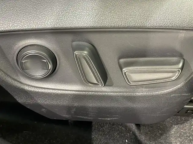 トヨタ ＲＡＶ４ G Zパッケージ 愛知県 2020(令2)年 3.7万km アティチュードブラックマイカ 純正9インチナビ/（Bluetooth/AM/FM/フルセグTV）/サンルーフ/モデリスタエアロ/衝突軽減ブレーキ/レーダークルーズコントロール/シートヒーター/LEDヘッドライト/オートマチックハイビーム/ETC/バックカメラ/デジタルインナーミラー/ステアリングヒーター/パワーシート/電動リアゲート/コーナーセンサー/スマートキー/純正19インチAW