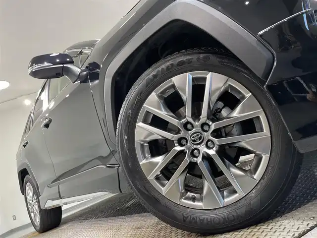 トヨタ ＲＡＶ４ G Zパッケージ 愛知県 2020(令2)年 3.7万km アティチュードブラックマイカ 純正9インチナビ/（Bluetooth/AM/FM/フルセグTV）/サンルーフ/モデリスタエアロ/衝突軽減ブレーキ/レーダークルーズコントロール/シートヒーター/LEDヘッドライト/オートマチックハイビーム/ETC/バックカメラ/デジタルインナーミラー/ステアリングヒーター/パワーシート/電動リアゲート/コーナーセンサー/スマートキー/純正19インチAW