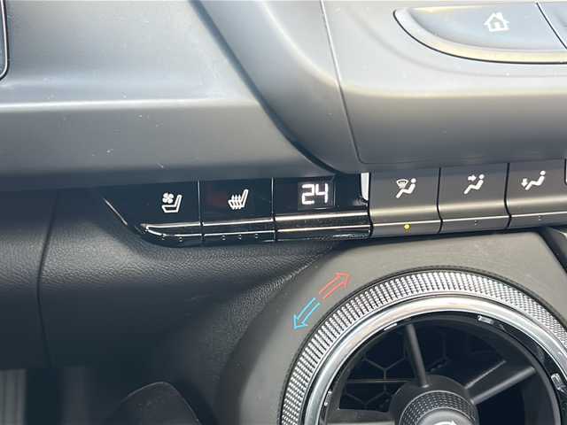 シボレー カマロ SS 広島県 2018(平30)年 3.2万km 黒 禁煙/サンルーフ/BOSEプレミアムサラウンドシステム/シートヒーター/シートクーラー/前席パワーシート/シートメモリー/純正20インチアルミホイール/アンビエントライト/純正ディスプレイオーディオ/AppleCarPlay/androidauto/USB/Bluetooth/バックカメラ/コーナーセンサー/ヘッドアップディスプレイ/革巻きステアリング/ステアリングスイッチ/置くだけ充電/クルーズコントロール/ブラインドスポットモニター/オートマチックヘッドランプシステム/パワートランク/電動パーキングブレーキ/ETC(グローブBOX内）/スペアキー/保証書/取扱書