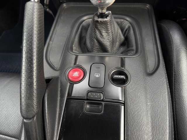 ホンダ Ｓ２０００ タイプS 大阪府 2008(平20)年 13.9万km アペックスブルーパール /禁煙車//TypeS　専用カラー「アペックス・ブルーパール」//TypeS　専用装備/・ブラックエンブレム・フロントスポイラー・リアウイング・アルミシフトノブ・専用17インチアルミ//ブリッドフルバケットシート(D席)//メーカーオプション本革シート(N席)//ディーラーオプションハードトップ//無限マフラー//TEIN車高調//純正CDオーディオ・FM・AM・CD・MD//パナソニックポータブルナビ(CN-G1500VD)・ワンセグ・SD//HIDヘッドライト//キーレス//エンジンスタートボタン//レーダー探知機(GWR73SD)//スペアキー