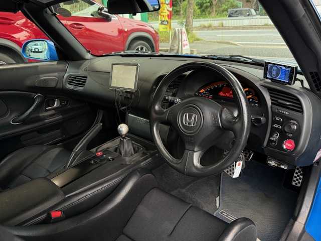 ホンダ Ｓ２０００ タイプS 大阪府 2008(平20)年 13.9万km アペックスブルーパール /禁煙車//TypeS　専用カラー「アペックス・ブルーパール」//TypeS　専用装備/・ブラックエンブレム・フロントスポイラー・リアウイング・アルミシフトノブ・専用17インチアルミ//ブリッドフルバケットシート(D席)//メーカーオプション本革シート(N席)//ディーラーオプションハードトップ//無限マフラー//TEIN車高調//純正CDオーディオ・FM・AM・CD・MD//パナソニックポータブルナビ(CN-G1500VD)・ワンセグ・SD//HIDヘッドライト//キーレス//エンジンスタートボタン//レーダー探知機(GWR73SD)//スペアキー