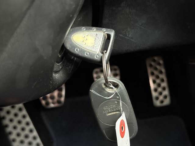 ホンダ Ｓ２０００ タイプS 大阪府 2008(平20)年 13.9万km アペックスブルーパール /禁煙車//TypeS　専用カラー「アペックス・ブルーパール」//TypeS　専用装備/・ブラックエンブレム・フロントスポイラー・リアウイング・アルミシフトノブ・専用17インチアルミ//ブリッドフルバケットシート(D席)//メーカーオプション本革シート(N席)//ディーラーオプションハードトップ//無限マフラー//TEIN車高調//純正CDオーディオ・FM・AM・CD・MD//パナソニックポータブルナビ(CN-G1500VD)・ワンセグ・SD//HIDヘッドライト//キーレス//エンジンスタートボタン//レーダー探知機(GWR73SD)//スペアキー
