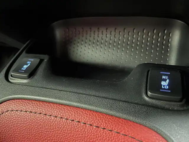 トヨタ カローラ スポーツ ハイブリッドG Z 愛知県 2018(平30)年 0.8万km ホワイトパールクリスタルシャイン 純正９型ナビ　メーカーオプションシート　シートヒーター　バックカメラ　ＢＳＭ　ＨＵＤ　ＡＣ１００Ｖ電源　ＥＴＣ　電動パーキング　前後ドラレコ　衝突軽減　追従クルコン　コーナーセンサー　ＬＥＤライト