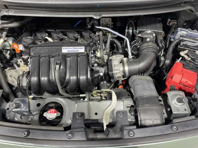 ホンダ フリード ハイブリット クロスター ホンダセンシング 神奈川県 2021(令3)年 6.2万km シルバーミストグリーンM 純正9インチインターナビ【VXM-217VFNi】/Bluetooth・CD・DVD・SD・USB・iPod・AppleCarPlay・フルセグTV/両側パワースライドドア/社外キャリアルーフレール/ホンダセンシング/アダプティブクルーズコントロール/ハーフレザーシート/シートヒーター/バックカメラ/ビルトインETC/ウォークスルー/純正フロアマット/純正15インチアルミホイール/オートマチックハイビーム/コーナーセンサー/LEDヘッドライト/衝突軽減ブレーキ/歩行者事故低減ステアリング/車線維持支援システム/路外逸脱抑制機能/誤発進抑制機能/先行車発進お知らせ機能/標識認識機能