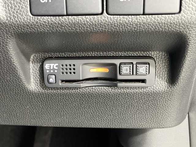 ホンダ フリード ハイブリット クロスター ホンダセンシング 神奈川県 2021(令3)年 6.2万km シルバーミストグリーンM 純正9インチインターナビ【VXM-217VFNi】/Bluetooth・CD・DVD・SD・USB・iPod・AppleCarPlay・フルセグTV/両側パワースライドドア/社外キャリアルーフレール/ホンダセンシング/アダプティブクルーズコントロール/ハーフレザーシート/シートヒーター/バックカメラ/ビルトインETC/ウォークスルー/純正フロアマット/純正15インチアルミホイール/オートマチックハイビーム/コーナーセンサー/LEDヘッドライト/衝突軽減ブレーキ/歩行者事故低減ステアリング/車線維持支援システム/路外逸脱抑制機能/誤発進抑制機能/先行車発進お知らせ機能/標識認識機能