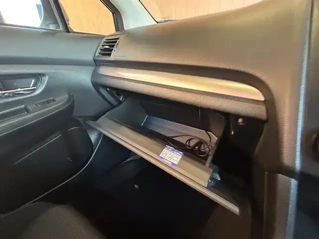 スバル インプレッサ スポーツ 1．6i－L 愛知県 2013(平25)年 10.8万km クリスタルブラックシリカ 登録時走行距離107780キロ/Ｐａｎａｓｏｎｉｃ７インチナビ/(フルセグTV/Bluetooth接続/CD/DVD)/ＥＴＣ/バックカメラ/純正アルミホイール/純正フロアマット/スマートキー/スペアキー/フォグランプ/取扱説明書/保証書/整備記録簿