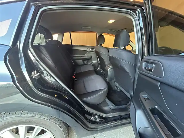 スバル インプレッサ スポーツ 1．6i－L 愛知県 2013(平25)年 10.8万km クリスタルブラックシリカ 登録時走行距離107780キロ/Ｐａｎａｓｏｎｉｃ７インチナビ/(フルセグTV/Bluetooth接続/CD/DVD)/ＥＴＣ/バックカメラ/純正アルミホイール/純正フロアマット/スマートキー/スペアキー/フォグランプ/取扱説明書/保証書/整備記録簿