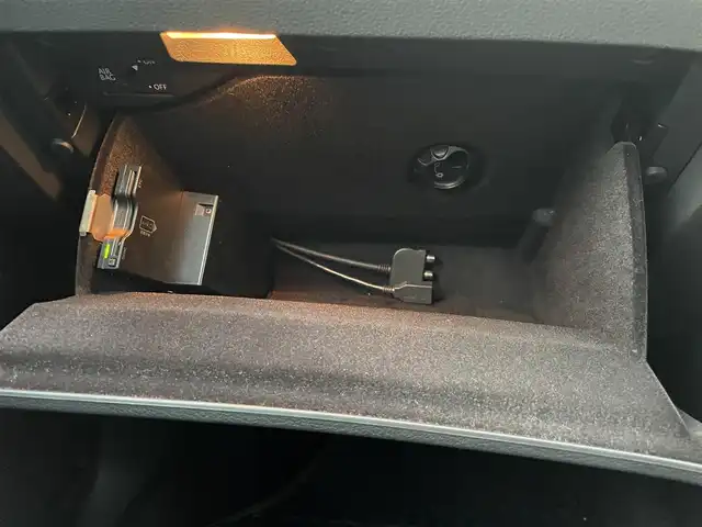 フォルクスワーゲン シャラン TSI コンフォートライン 東京都 2019(平31)年 2.2万km パール ナビゲーションパッケージ/ハイキセノンパッケージ/純正ナビ/バックカメラ/純正16インチアルミホイール/アダプティブクルーズコントロール/スマートキー/プッシュスタート/アイドリングストップ/ドライブレコーダー/ETC