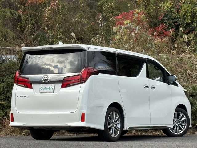トヨタ アルファード S タイプゴールドⅡ 大分県 2022(令4)年 5.6万km ホワイトパールクリスタルシャイン 両側パワースライドドア /純正ディスプレイオーディオ/CD/DVDデッキ/純正フリップダウンモニター/アダプティブクルーズコントロール/レーンキープアシスト/3眼LEDヘッドライト/シーケンシャルウインカー/オートライトコントロール/オートハイビームアシスト/ビルトインETC/ドラレコ/ハーフレザーシート/スマートキー/エンジンプッシュスタート/パワーリアゲート