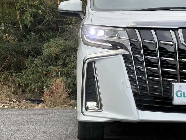 トヨタ アルファード S タイプゴールドⅡ 大分県 2022(令4)年 5.6万km ホワイトパールクリスタルシャイン 両側パワースライドドア /純正ディスプレイオーディオ/CD/DVDデッキ/純正フリップダウンモニター/アダプティブクルーズコントロール/レーンキープアシスト/3眼LEDヘッドライト/シーケンシャルウインカー/オートライトコントロール/オートハイビームアシスト/ビルトインETC/ドラレコ/ハーフレザーシート/スマートキー/エンジンプッシュスタート/パワーリアゲート