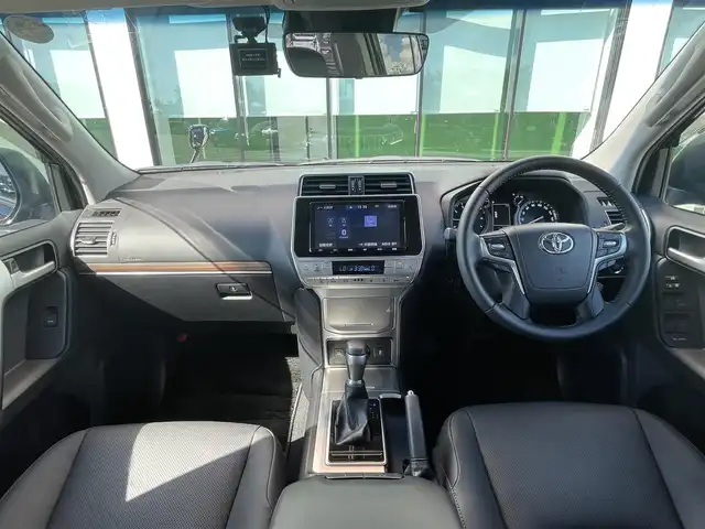 トヨタ ランドクルーザー プラド TX Lパッケージ 和歌山県 2022(令4)年 1.7万km ブラック サンルーフ/黒革シート/純正９インチナビ（ＮＳＺＴ－Ｙ６８Ｔ）/バックカメラ/衝突軽減/レーダークルーズコントロール/ルーフレール/シートヒーター/エアシート/パワーシート/フルセグ/ＣＤ／ＤＶＤ再生/LDA/RSA/クリアランスソナー/電動格納サードシート/オートハイビーム