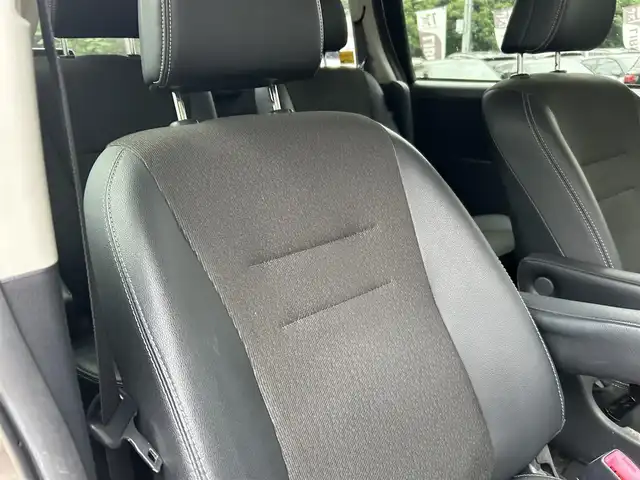 トヨタ ヴォクシー ZS 煌Z 大阪府 2013(平25)年 8.9万km アイスチタニウムマイカメタリック ハーフレザー/アルパインナビ/TV/バックカメラ/後席モニター/純正16インチAW/両側パワースライドドア/ETC/ドラレコ