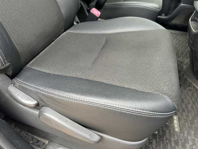 トヨタ ヴォクシー ZS 煌Z 大阪府 2013(平25)年 8.9万km アイスチタニウムマイカメタリック ハーフレザー/アルパインナビ/TV/バックカメラ/後席モニター/純正16インチAW/両側パワースライドドア/ETC/ドラレコ