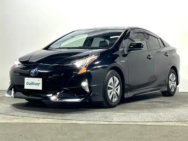 トヨタ プリウス Sセーフティプラス 大阪府 2016(平28)年 6.1万km アティチュードブラックマイカ 社外エアロ 純正ナビ(地デジ/CD再生/Bluetooth) バックカメラ ETC 衝突軽減 レーダークルコン クリアランスソナー トヨタセーフティセンス パークアシスト スマートキー