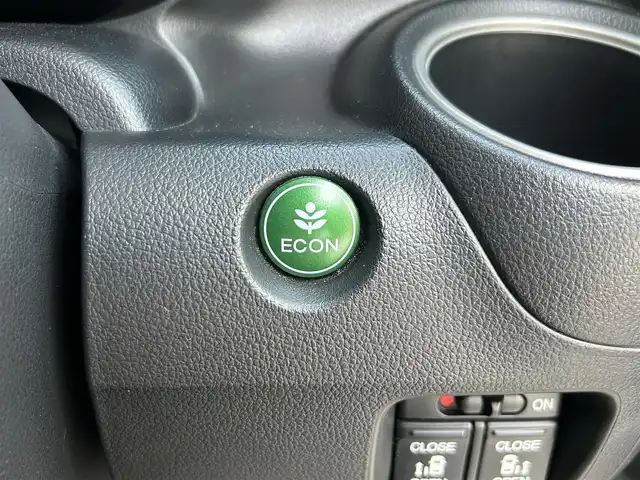 ホンダ Ｎ ＢＯＸ カスタム G ターボSSパッケージ 静岡県 2013(平25)年 4.9万km グレー クルーズコントロール/両側パワースライドドア/横滑り防止装置/プッシュスタート/CD再生、FM/ETC/ドライブレコーダー/純正フロアマット/純正15インチアルミホイール/LEDヘッドライト/ドアバイザー/保証書/取扱説明書