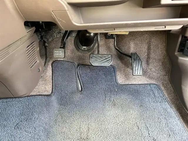 スズキ ラパン ショコラ X 鹿児島県 2014(平26)年 6.7万km カシスピンクパールメタリック 禁煙車/純正ナビ（CN-R301Z）/フルセグTV/純正ETC/オートライト/キセノンヘッドライト/アイドリングストップ/純正フロアマット/純正14インチアルミホイール/ドアバイザー/プッシュスタート/スマートキー/運転席オートウィンドウ/パワーウィンドウ/パワーステアリング/盗難防止装置
