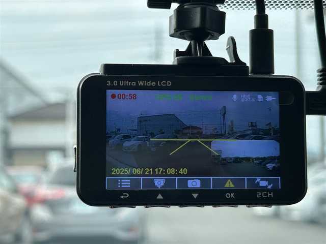 トヨタ アクア S 岡山県 2015(平27)年 4.7万km コバルトブルーメタリック 登録時走行距離46725km/純正ナビ　/フルセグTV/(AM.FM.TV.CD.DVD.BT)/バックカメラ　/前後ドライブレコーダー/ＥＴＣ　/シートヒーター　/横滑り防止装置　/盗難防止　/オートライト　/Ｂｌｕｅｔｏｏｔｈ　/純正フロアマット　　/ミュージックサーバー(SD)