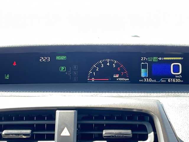 トヨタ プリウス ＰＨＶ S GRスポーツ 三重県 2019(令1)年 6.2万km ホワイトパールクリスタルシャイン ALPINE9型ナビ(AM/FM/CD/DVD/TV/BT)/フルセグTV/バックカメラ/ALPINE前方ドライブレコーダー/ビルトインETC/ハーフレザーシート/前席シートヒーター/革巻きステアリング/純正充電ケーブル付/レーダークルーズコントロール/レーンキープアシスト/衝突軽減ブレーキ/横滑り防止/オートハイビーム/スペアキー/純正フロアマット/LEDヘッドライト/電動格納ミラー/禁煙車