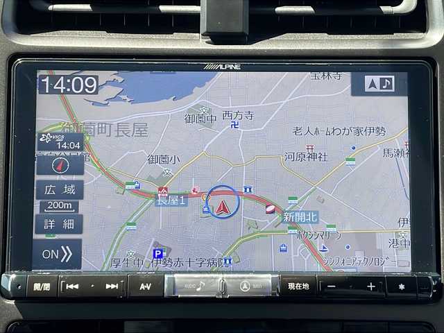 トヨタ プリウス ＰＨＶ S GRスポーツ 三重県 2019(令1)年 6.2万km ホワイトパールクリスタルシャイン ALPINE9型ナビ(AM/FM/CD/DVD/TV/BT)/フルセグTV/バックカメラ/ALPINE前方ドライブレコーダー/ビルトインETC/ハーフレザーシート/前席シートヒーター/革巻きステアリング/純正充電ケーブル付/レーダークルーズコントロール/レーンキープアシスト/衝突軽減ブレーキ/横滑り防止/オートハイビーム/スペアキー/純正フロアマット/LEDヘッドライト/電動格納ミラー/禁煙車