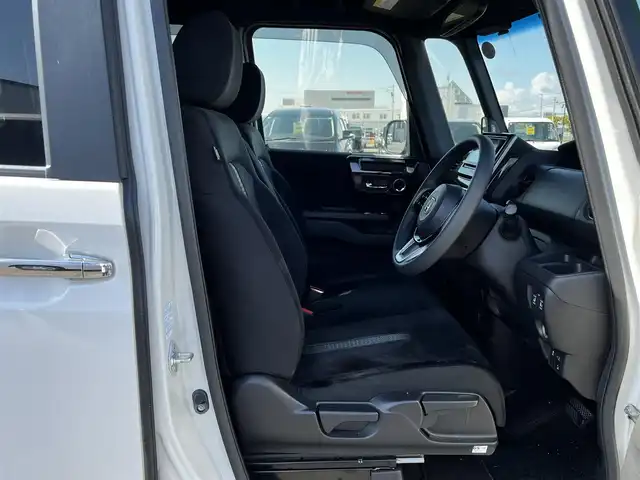 ホンダ Ｎ ＢＯＸ カスタム G L ホンダセンシング 道央・札幌 2019(令1)年 6.7万km プラチナホワイトパール ４WD/社外SDナビ/AM/FM/BT/SD/CD/フルセグ/ホンダセンシング/衝突被害軽減ブレーキ/横滑り防止装置/アダプティブクルーズコントロール/レーンキープアシスト/コーナーセンサー/バックカメラ/ビルトインETC/アイドリングストップ/ECOMODE/両側パワースライドドア/前席シートヒーター/ステアリングリモコン/プッシュスタート/スマートキー/LEDヘッドライト/オートライト/オートマチックハイビーム/フォグランプ/電動格納ミラー/ヒーテッドドアミラー/ウィンカーミラー/純正フロアマット/ドアバイザー/純正エンジンスターター