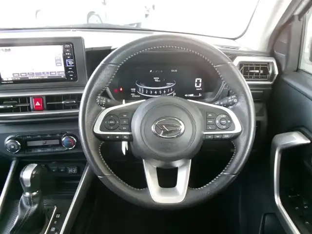 ダイハツ ロッキー プレミアム 群馬県 2019(令1)年 2.4万km ブラックマイカメタリック/シャイニングホワイトパール ワンオーナー/純正メモリーナビ・フルセグTV/　・BT・DVD(NMZK-W70D)/TVキット(走行中視聴可)/パノラマモニター/スマートアシスト/ブラインドスポットモニター/社外前後ドラレコ(HDR-015)/ビルトインETC/ハーフレザーシート/前席シートヒーター/LEDヘッドライト/スマートキー×2＆プッシュスタート/保証書＆取説