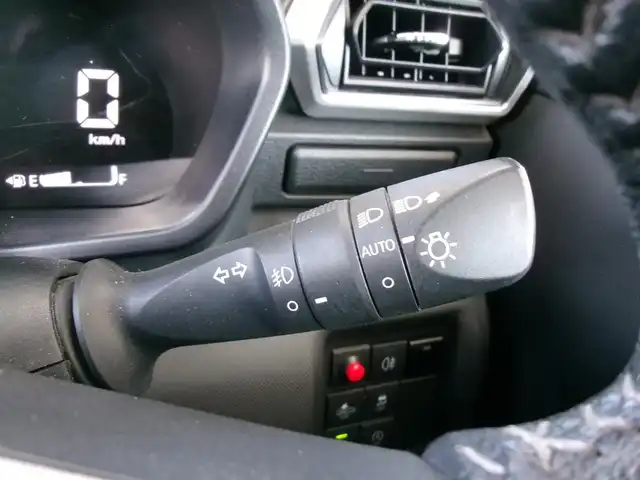 ダイハツ ロッキー プレミアム 群馬県 2019(令1)年 2.4万km ブラックマイカメタリック/シャイニングホワイトパール ワンオーナー/純正メモリーナビ・フルセグTV/　・BT・DVD(NMZK-W70D)/TVキット(走行中視聴可)/パノラマモニター/スマートアシスト/ブラインドスポットモニター/社外前後ドラレコ(HDR-015)/ビルトインETC/ハーフレザーシート/前席シートヒーター/LEDヘッドライト/スマートキー×2＆プッシュスタート/保証書＆取説