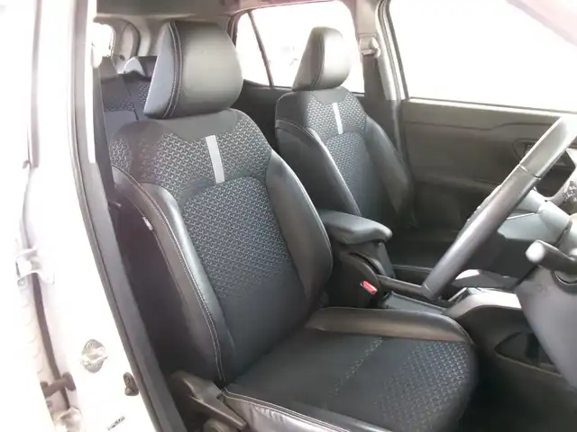 ダイハツ ロッキー プレミアム 群馬県 2019(令1)年 2.4万km ブラックマイカメタリック/シャイニングホワイトパール ワンオーナー/純正メモリーナビ・フルセグTV/　・BT・DVD(NMZK-W70D)/TVキット(走行中視聴可)/パノラマモニター/スマートアシスト/ブラインドスポットモニター/社外前後ドラレコ(HDR-015)/ビルトインETC/ハーフレザーシート/前席シートヒーター/LEDヘッドライト/スマートキー×2＆プッシュスタート/保証書＆取説