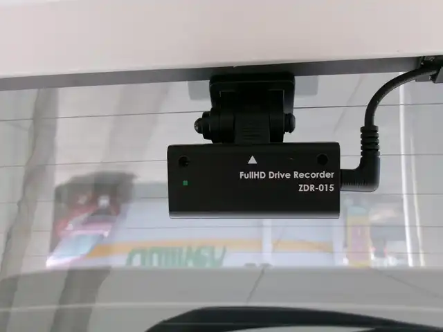 ダイハツ ロッキー プレミアム 群馬県 2019(令1)年 2.4万km ブラックマイカメタリック/シャイニングホワイトパール ワンオーナー/純正メモリーナビ・フルセグTV/　・BT・DVD(NMZK-W70D)/TVキット(走行中視聴可)/パノラマモニター/スマートアシスト/ブラインドスポットモニター/社外前後ドラレコ(HDR-015)/ビルトインETC/ハーフレザーシート/前席シートヒーター/LEDヘッドライト/スマートキー×2＆プッシュスタート/保証書＆取説