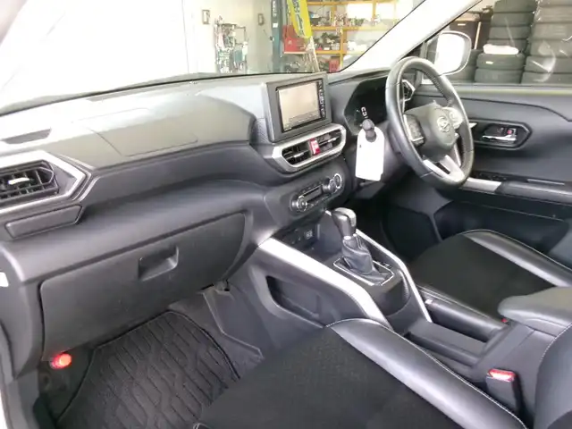 ダイハツ ロッキー プレミアム 群馬県 2019(令1)年 2.4万km ブラックマイカメタリック/シャイニングホワイトパール ワンオーナー/純正メモリーナビ・フルセグTV/　・BT・DVD(NMZK-W70D)/TVキット(走行中視聴可)/パノラマモニター/スマートアシスト/ブラインドスポットモニター/社外前後ドラレコ(HDR-015)/ビルトインETC/ハーフレザーシート/前席シートヒーター/LEDヘッドライト/スマートキー×2＆プッシュスタート/保証書＆取説