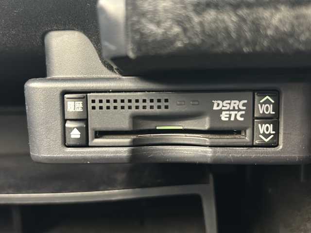 レクサス ＲＸ 450h 岐阜県 2013(平25)年 13.8万km ブラック サンルーフ/純正ナビ/バックカメラ/クルーズコントロール/ヘッドアップディスプレイ/パワーバックドア/イージークローザー(トランク)/フルセグテレビ/Bluetooth/CD/DVD/USB/AUX/バックカメラ/クルーズコントロール/ヘッドアップディスプレイ/パワーバックドア/イージークローザー(トランク)/LEDヘッドライト/ヘッドランプクリーナー/ETC/EVモード/アダプティブ・フロントライティング・システム/アンチブレーキシステム/横滑り防止装置/盗難防止システム/オートライト/プッシュスタート