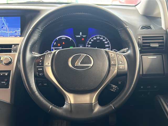 レクサス ＲＸ 450h 岐阜県 2013(平25)年 13.8万km ブラック サンルーフ/純正ナビ/バックカメラ/クルーズコントロール/ヘッドアップディスプレイ/パワーバックドア/イージークローザー(トランク)/フルセグテレビ/Bluetooth/CD/DVD/USB/AUX/バックカメラ/クルーズコントロール/ヘッドアップディスプレイ/パワーバックドア/イージークローザー(トランク)/LEDヘッドライト/ヘッドランプクリーナー/ETC/EVモード/アダプティブ・フロントライティング・システム/アンチブレーキシステム/横滑り防止装置/盗難防止システム/オートライト/プッシュスタート