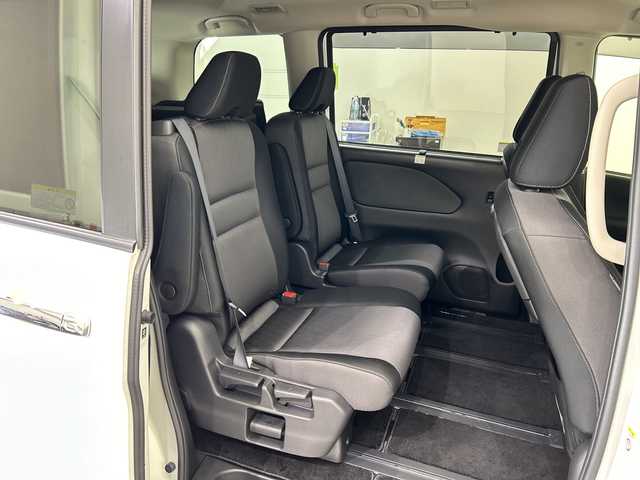 日産 セレナ e－パワー ハイウェイスター V 栃木県 2021(令3)年 3.6万km ブリリアントホワイトパール 純正ナビ/(CD/DVD/フルセグTV/Bluetooth/SD/HDMI)/アラウンドビューモニター/電動パーキングブレーキ/オートホールド/両側オートスライドドア/スマートルームミラー/ETC/禁煙車/オートライト/LEDヘッドライト/横滑り防止装置/フォグランプ/スマートキー/プッシュスタート/電動格納ミラー/純正アルミホイール/純正フロアマット