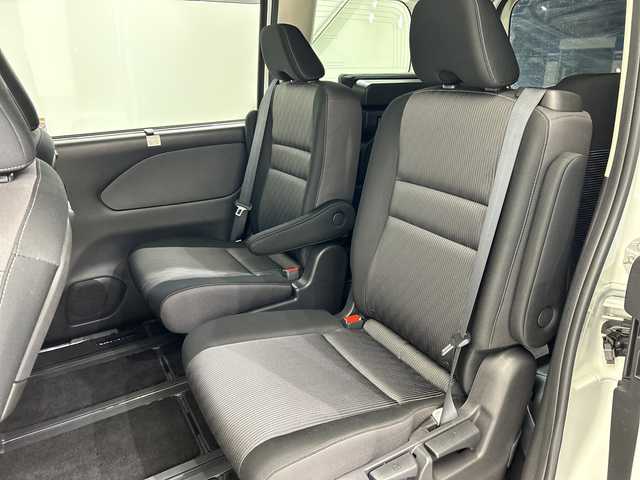 日産 セレナ e－パワー ハイウェイスター V 栃木県 2021(令3)年 3.6万km ブリリアントホワイトパール 純正ナビ/(CD/DVD/フルセグTV/Bluetooth/SD/HDMI)/アラウンドビューモニター/電動パーキングブレーキ/オートホールド/両側オートスライドドア/スマートルームミラー/ETC/禁煙車/オートライト/LEDヘッドライト/横滑り防止装置/フォグランプ/スマートキー/プッシュスタート/電動格納ミラー/純正アルミホイール/純正フロアマット