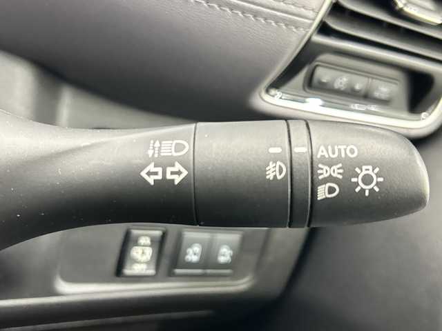 日産 セレナ e－パワー ハイウェイスター V 栃木県 2021(令3)年 3.6万km ブリリアントホワイトパール 純正ナビ/(CD/DVD/フルセグTV/Bluetooth/SD/HDMI)/アラウンドビューモニター/電動パーキングブレーキ/オートホールド/両側オートスライドドア/スマートルームミラー/ETC/禁煙車/オートライト/LEDヘッドライト/横滑り防止装置/フォグランプ/スマートキー/プッシュスタート/電動格納ミラー/純正アルミホイール/純正フロアマット