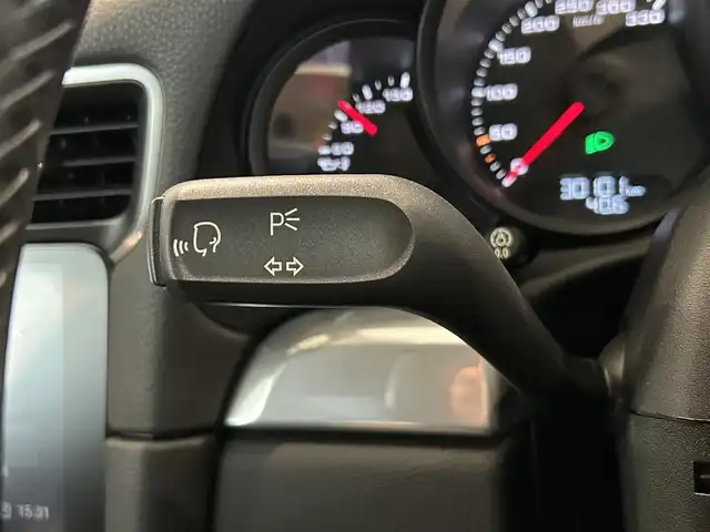 ポルシェ ９１１ カレラS 愛知県 2016(平28)年 3.1万km ジェットブラック スポーツクロノパッケージ/20インチカレラスポーツホイール（ブラック）/GTスポーツステアリング/PDLS/シートヒーター/電動格納ミラー/コーナーセンサー/Ａｐｐｌｅカープレイ/スポーツテールパイプ/HDDナビ/バックカメラ/ETC