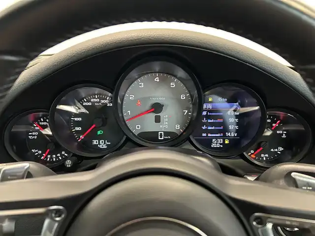 ポルシェ ９１１ カレラS 愛知県 2016(平28)年 3.1万km ジェットブラック スポーツクロノパッケージ/20インチカレラスポーツホイール（ブラック）/GTスポーツステアリング/PDLS/シートヒーター/電動格納ミラー/コーナーセンサー/Ａｐｐｌｅカープレイ/スポーツテールパイプ/HDDナビ/バックカメラ/ETC