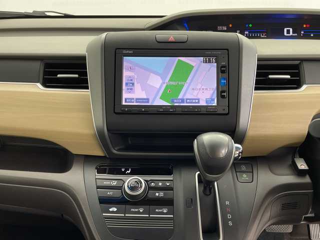 ホンダ フリード G ホンダセンシング 鹿児島県 2017(平29)年 4.9万km ブルーホライゾンM ホンダセンシング/純正ナビ/Bluetooth/CD/DVDプレイヤー/フルセグTV/バックカメラ/追従式クルーズコントロール/スマートキー/　（スペア１）/プッシュスタート/両側パワースライドドア/アイドリングストップ/レーンキープアシスト/新車保証書/取扱説明書