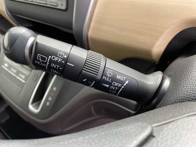 ホンダ フリード G ホンダセンシング 鹿児島県 2017(平29)年 4.9万km ブルーホライゾンM ホンダセンシング/純正ナビ/Bluetooth/CD/DVDプレイヤー/フルセグTV/バックカメラ/追従式クルーズコントロール/スマートキー/　（スペア１）/プッシュスタート/両側パワースライドドア/アイドリングストップ/レーンキープアシスト/新車保証書/取扱説明書